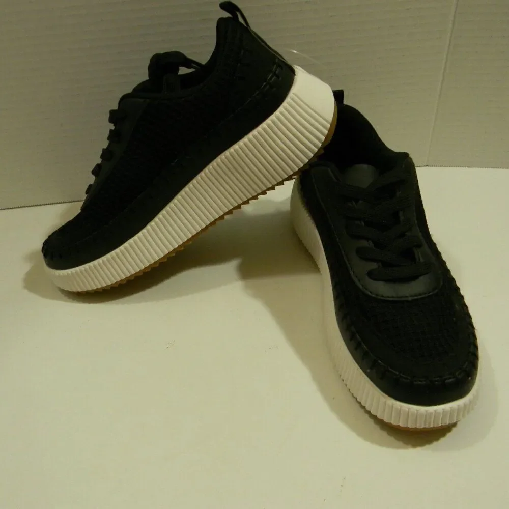 La Sheelah Black Sneakers Platform Lace-up NWOT